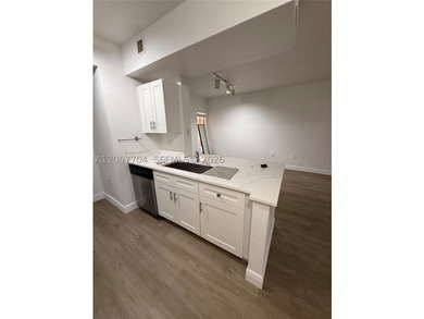 Bright and spacious 1-bedroom, 1-bath. The unit includes a - photo 6