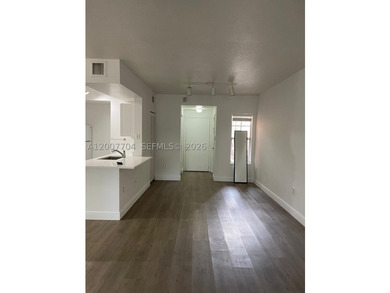 Bright and spacious 1-bedroom, 1-bath. The unit includes a - photo 9