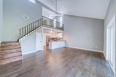 Welcome to this beautifully renovated, move-in ready property - photo 3
