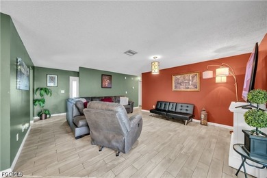 Discover this charming and well-maintained 3-bedroom, 2-bathroom - photo 13