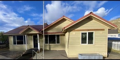 Goose Lake Home For Sale in Lakeview Oregon