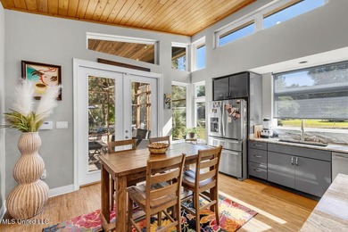 Looking for a 3-bedroom home? This one offers a great solution - photo 40