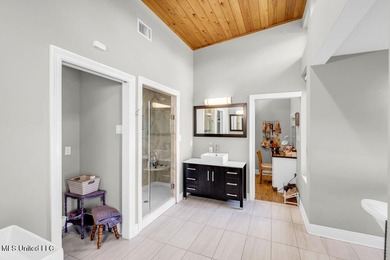 Looking for a 3-bedroom home? This one offers a great solution - photo 44