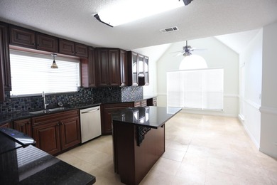Welcome to your dream home in the heart of Destin! This - photo 10