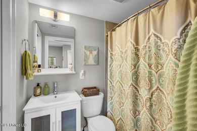 Looking for a 3-bedroom home? This one offers a great solution - photo 54