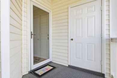 Welcome to this beautifully maintained 3 bedroom, 2 bathroom - photo 3