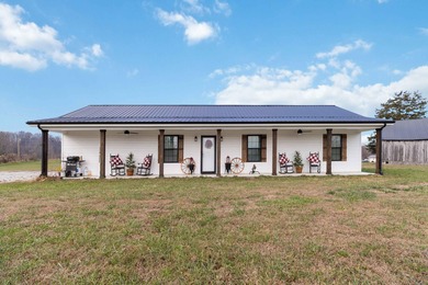 Lake Cumberland Home For Sale in Russell Springs Kentucky