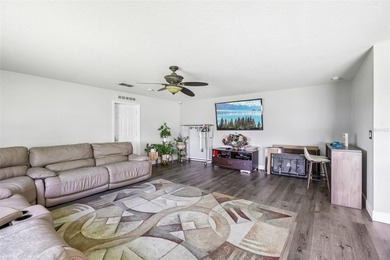 Spacious 6-bedroom, 4.5-bath lakefront home located in the - photo 10