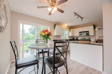 Welcome home to this charming Colonial featuring 3 bedrooms and - photo 13
