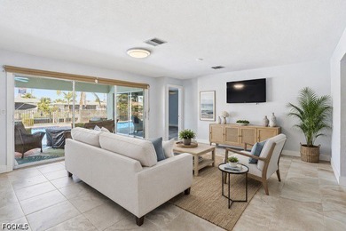 Seller financing available! Direct Sailboat Gulf Access Pool - photo 4