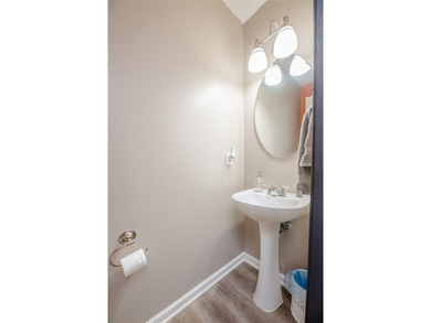 Welcome home to this charming Colonial featuring 3 bedrooms and - photo 15