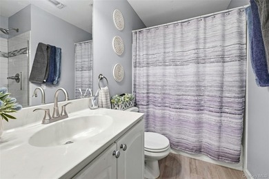 Move Right Into This Beautifully Updated 3 Bedroom, 2.5 Bath - photo 18