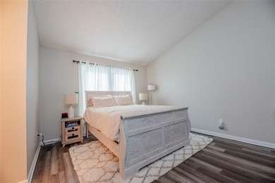 Welcome home to this charming Colonial featuring 3 bedrooms and - photo 20