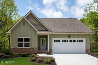 Lake Glastowbury Home For Sale in Crossville Tennessee