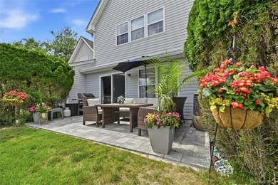 Move Right Into This Beautifully Updated 3 Bedroom, 2.5 Bath - photo 24