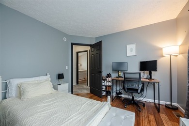 Welcome home to this charming Colonial featuring 3 bedrooms and - photo 25