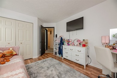 Welcome home to this charming Colonial featuring 3 bedrooms and - photo 28