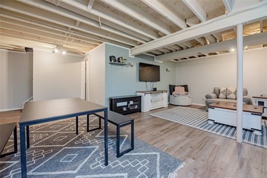 Welcome home to this charming Colonial featuring 3 bedrooms and - photo 32