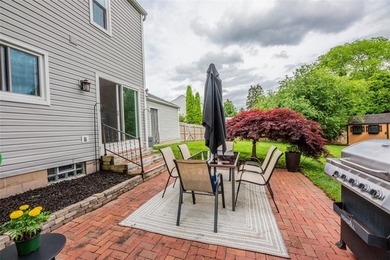 Welcome home to this charming Colonial featuring 3 bedrooms and - photo 33