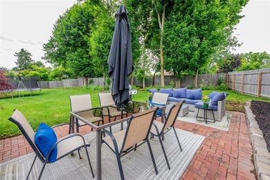Welcome home to this charming Colonial featuring 3 bedrooms and - photo 34