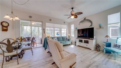 Welcome home! This beautifully updated 2-bedroom, 2-bath + Den - photo 5