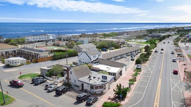 Prime exposure on Montauk Main Street. The property offers 49 - photo 2