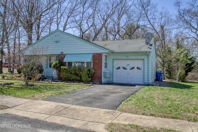This fine house 2ith 2 bedrooms and full bath sits on a large - photo 1