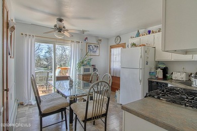 This fine house 2ith 2 bedrooms and full bath sits on a large - photo 3