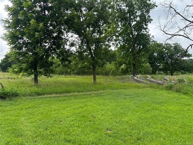 Looking for a country home at the edge of town? This 2 bedroom - photo 15