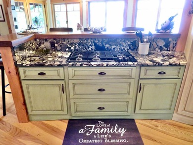 *LAKE LIVING AT IT'S BEST* This gorgeous Lake House is - photo 16