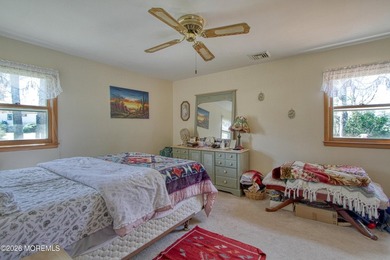 This fine house 2ith 2 bedrooms and full bath sits on a large - photo 7