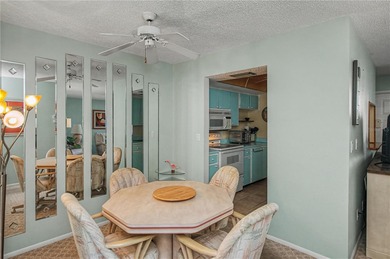 SUPER CLEAN 2/1 condo with PRIVATE & SERENE greenbelt backyard - photo 18