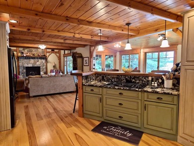 *LAKE LIVING AT IT'S BEST* This gorgeous Lake House is - photo 18