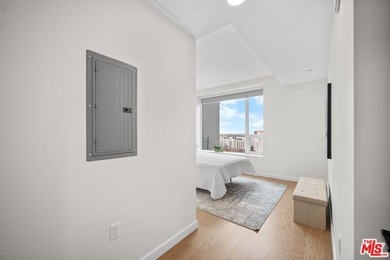 VIEWS, VIEWS, VIEWS!!! Exceptional 2BR/2BA luxury condo at Ten50 - photo 19