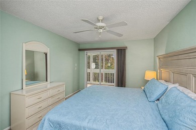 SUPER CLEAN 2/1 condo with PRIVATE & SERENE greenbelt backyard - photo 23
