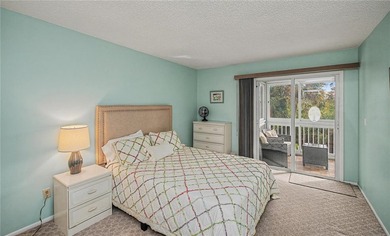 SUPER CLEAN 2/1 condo with PRIVATE & SERENE greenbelt backyard - photo 32
