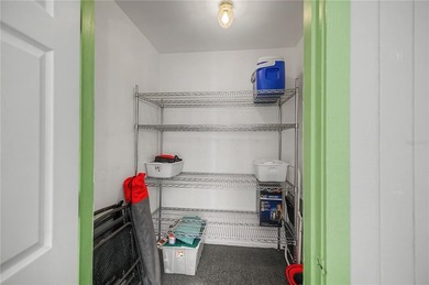 SUPER CLEAN 2/1 condo with PRIVATE & SERENE greenbelt backyard - photo 37