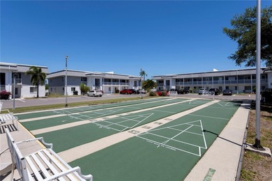 SUPER CLEAN 2/1 condo with PRIVATE & SERENE greenbelt backyard - photo 40