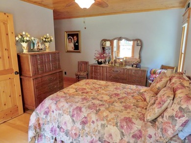*LAKE LIVING AT IT'S BEST* This gorgeous Lake House is - photo 40