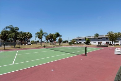 SUPER CLEAN 2/1 condo with PRIVATE & SERENE greenbelt backyard - photo 41