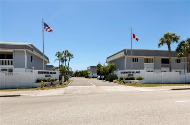 SUPER CLEAN 2/1 condo with PRIVATE & SERENE greenbelt backyard - photo 42