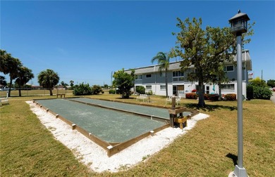 SUPER CLEAN 2/1 condo with PRIVATE & SERENE greenbelt backyard - photo 43