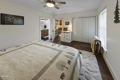 Experience Lakefront Living at Harbor Crest on Douglas Lake! - photo 9