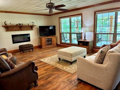 A refined waterfront retreat showcasing custom materials - photo 2