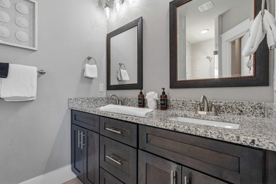 Perfectly positioned in the sought after Highland Parks - photo 9