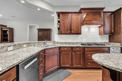Welcome to your own private oasis within the Charleston area's - photo 22