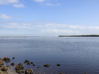 57 Garden Cove Drive is a rare Key Largo waterfront compound set - photo 27
