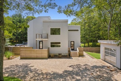 Experience luxury living in this renovated, resort-style mini - photo 4