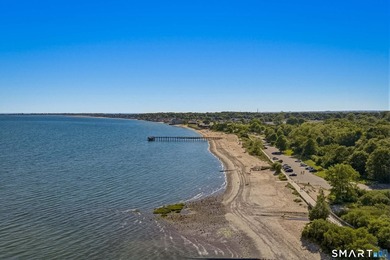 Wake up, slip on your sandals, and take a short walk to Walnut - photo 35
