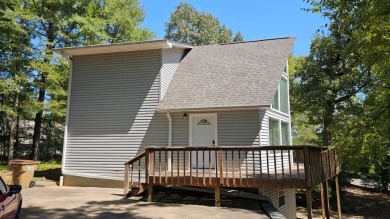 Charming Home in Sought-After Holly Lake Ranch - Nestled in this